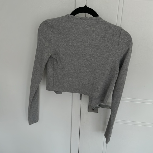 Cropped Sweater - Picture 3 of 3